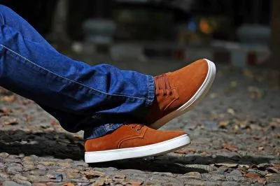 Chaussures de ville montantes avec rabat en cuir