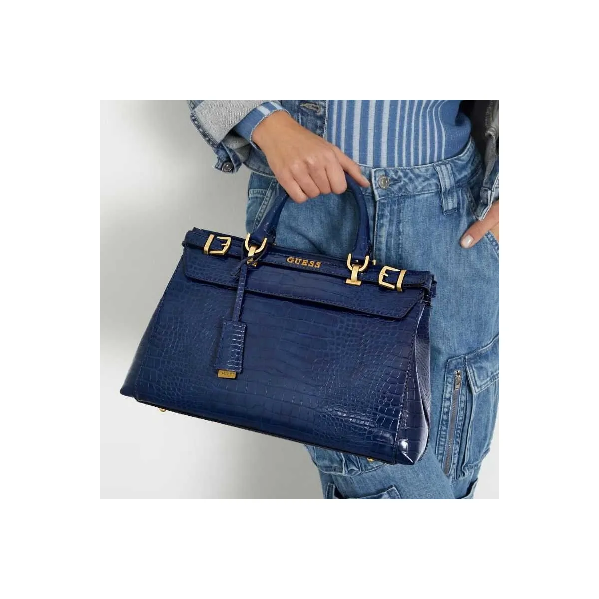 Sac à main imprimé croco de la marque Guess sur pecari